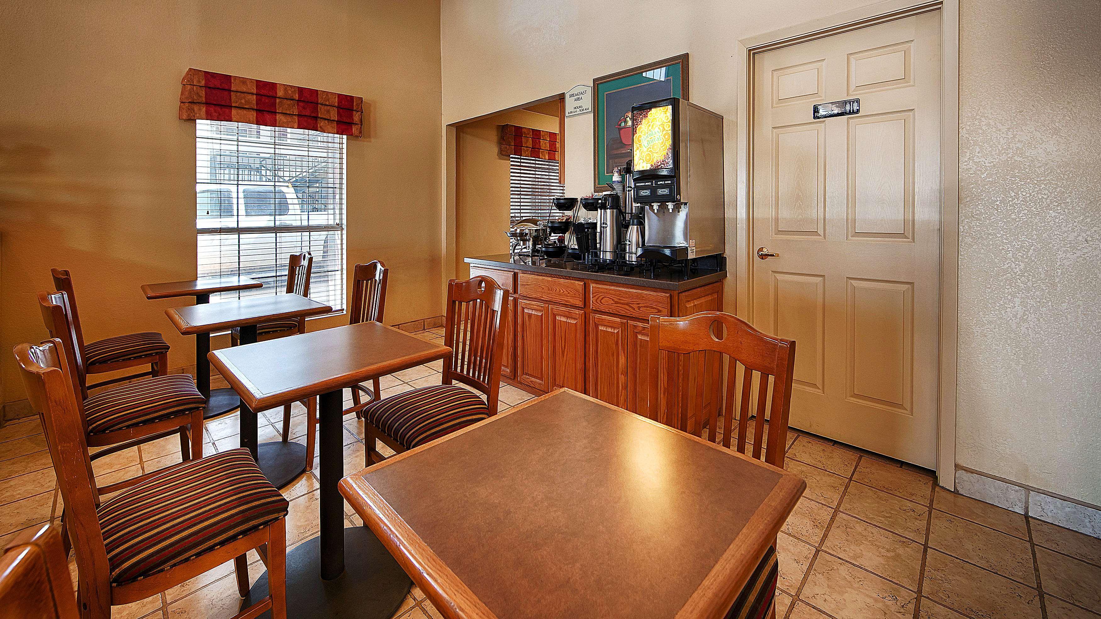 Best Western Executive Inn Hallettsville Zewnętrze zdjęcie