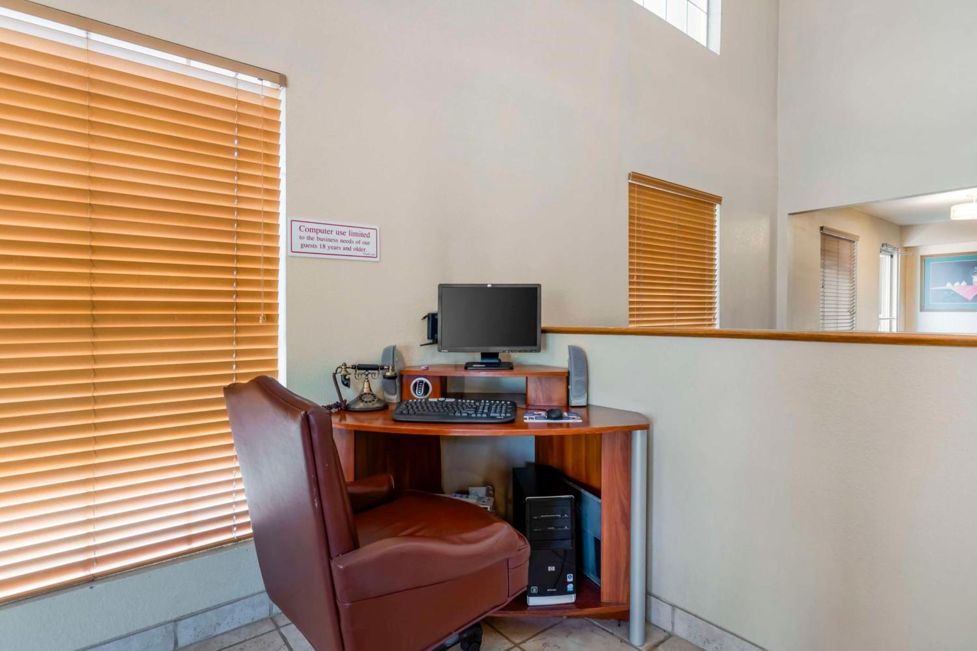 Best Western Executive Inn Hallettsville Zewnętrze zdjęcie