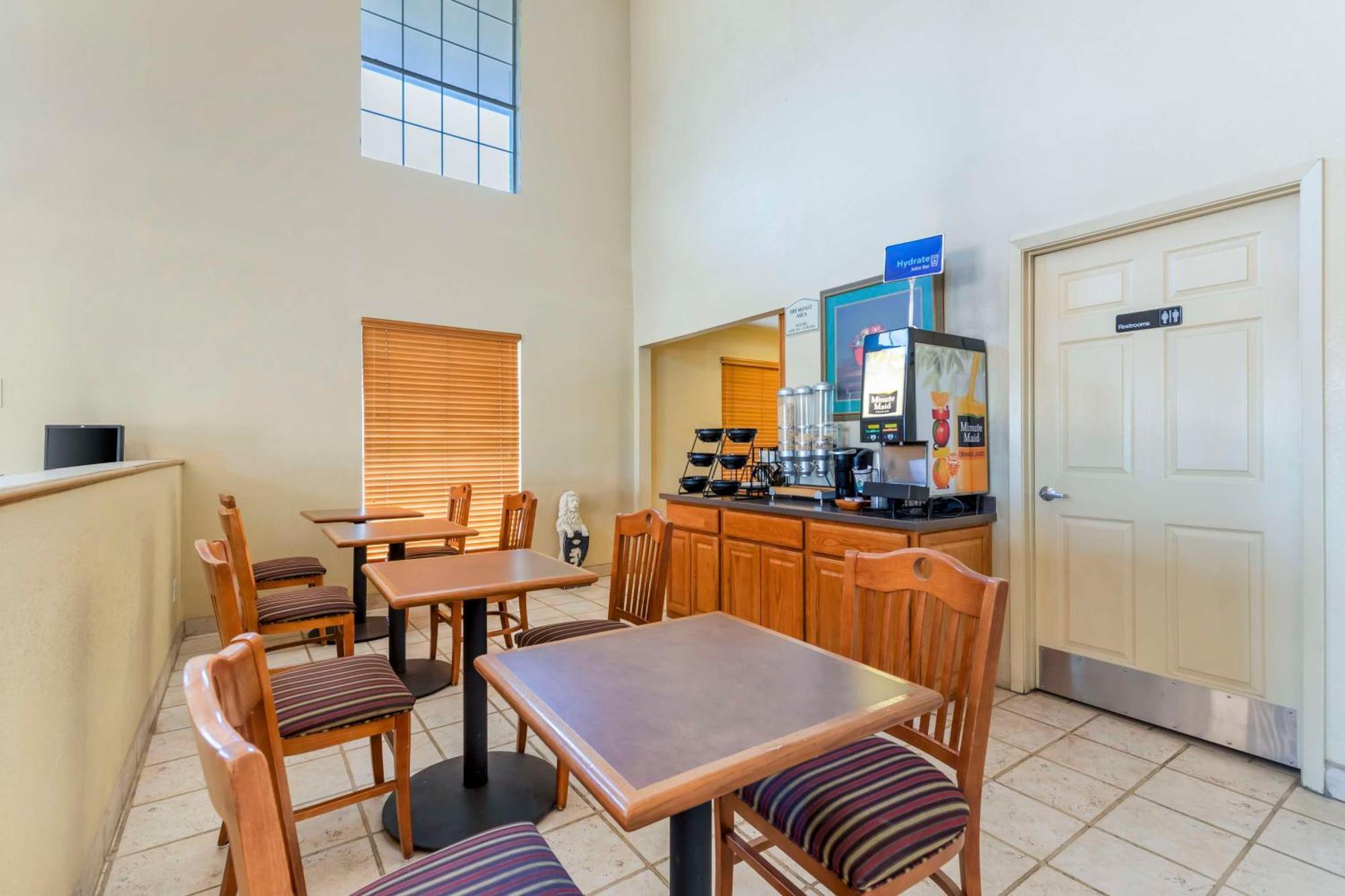 Best Western Executive Inn Hallettsville Zewnętrze zdjęcie